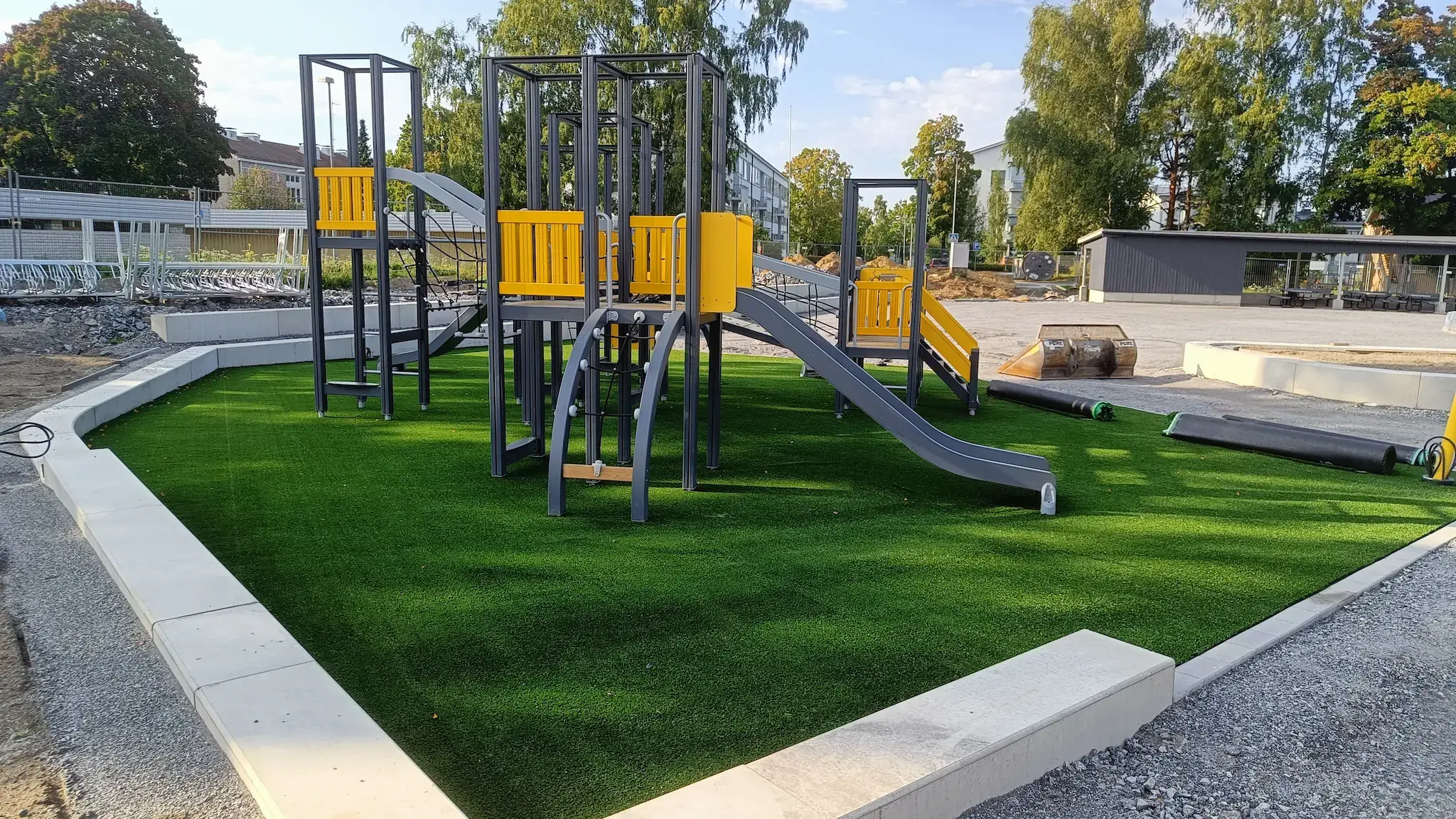 Tekonurmikenttien asiantuntijablogi – kirkas vihreä tekonurmikenttä