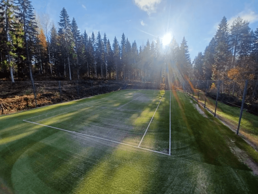 Tennis Court, Hartola