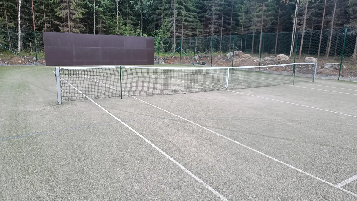 Tennis court installation