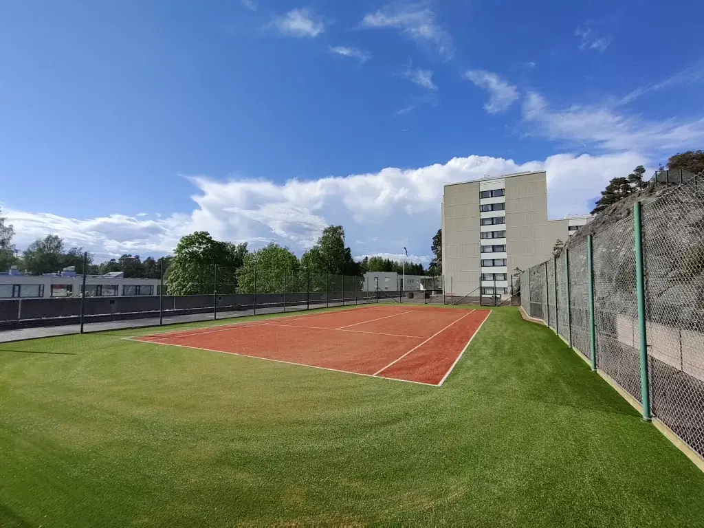 tekonurmi tenniskenttä